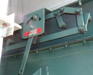 Fan Damper with Position Marks Indicating Calibrated Airflow | AST Canada