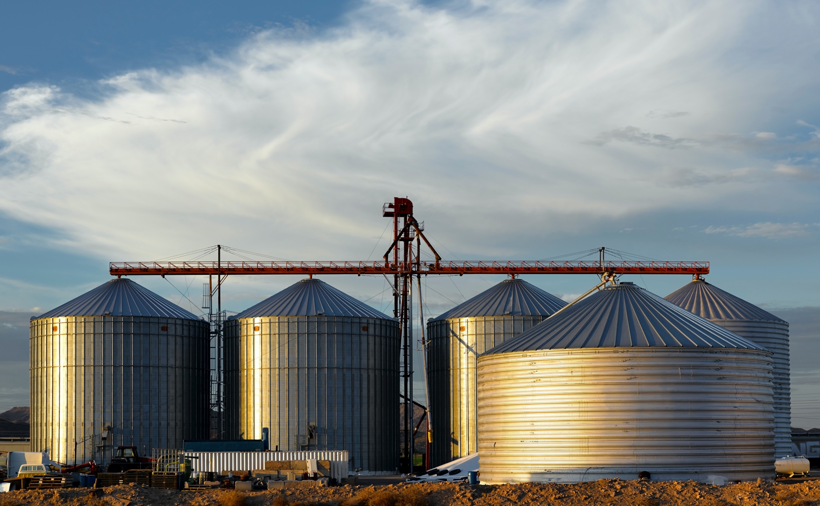 grain-elevators-bulk-material-handling-hero-1600px image